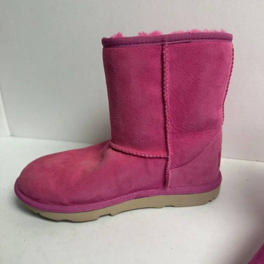 UGG Kids Classic II Boot Pink Size 5 M Big Kid